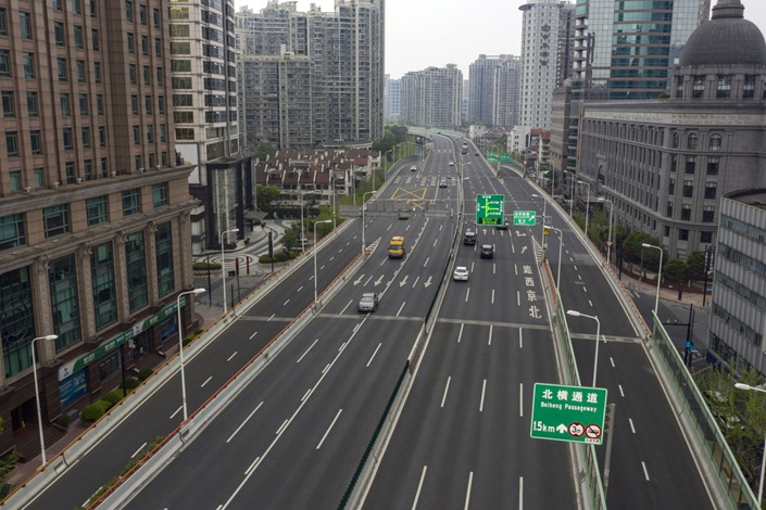 Traffic in Shanghai slowed during a lockdown due to Covid-19 on Tuesday. Photo: Bloomberg