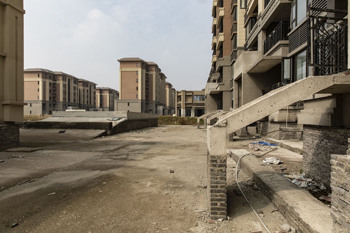 Unfinished apartment buildings at the construction site of China Evergrande Group's Health Valley development on the outskirts of Nanjing, Jiangsu province, on Oct. 22, 2021. Photo: Bloomberg