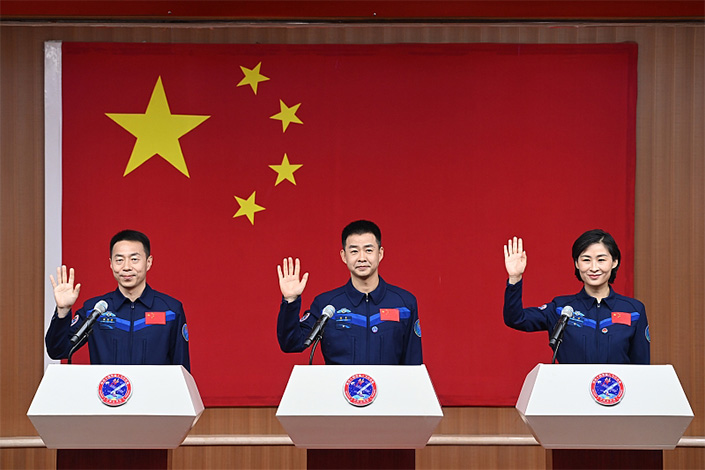 Cai Xuzhe(left), Chen Dong(middle), and Liu Yang. Photo:VCG
