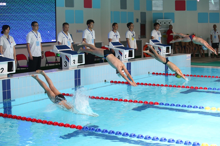 Teenagers compete in a swimming competition in Jinan, East China's Shandong Province, June 26. Photo: VCG