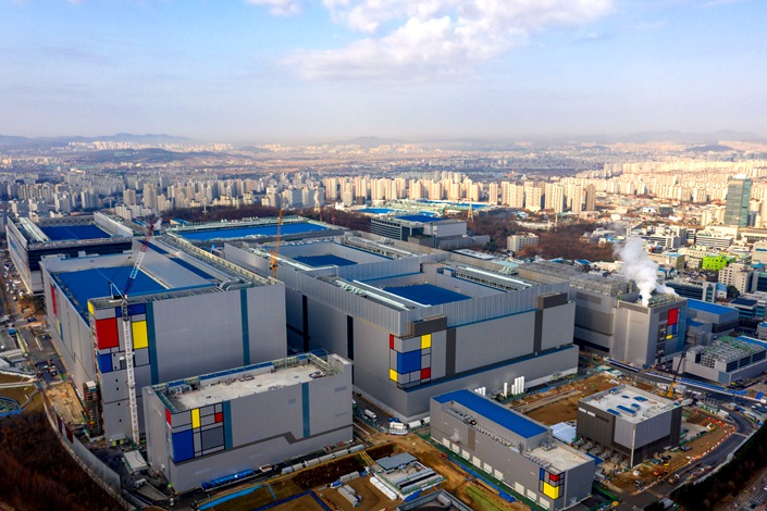 Samsung's Pyeongtaek fab, where it plans to produce the new 3-nanometer chips. Photo: Bloomberg