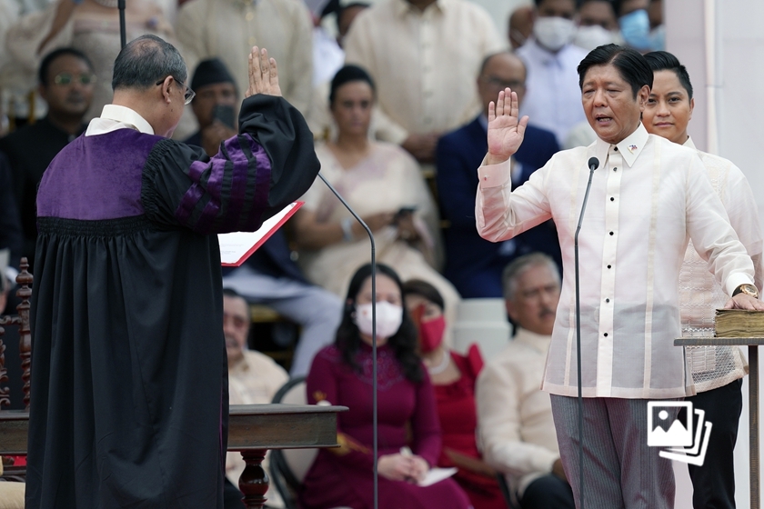 马科斯宣誓就任菲律宾总统