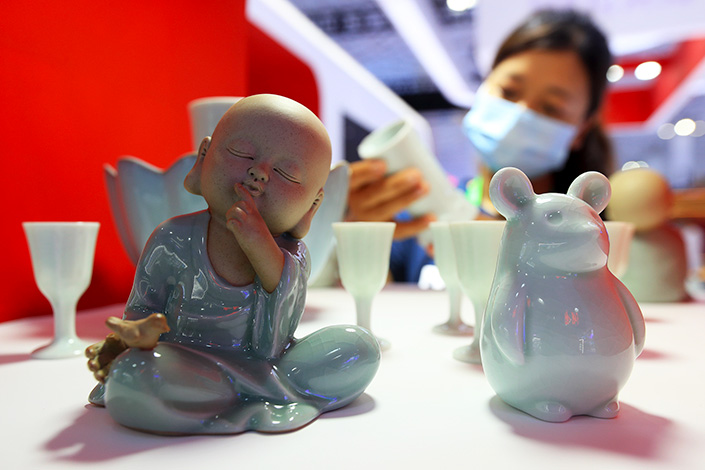 Porcelain made in Central China’s Henan province on display Monday at the 2022 China International Consumer Products Expo in Haikou, South China’s Hainan province. Photo: VCG