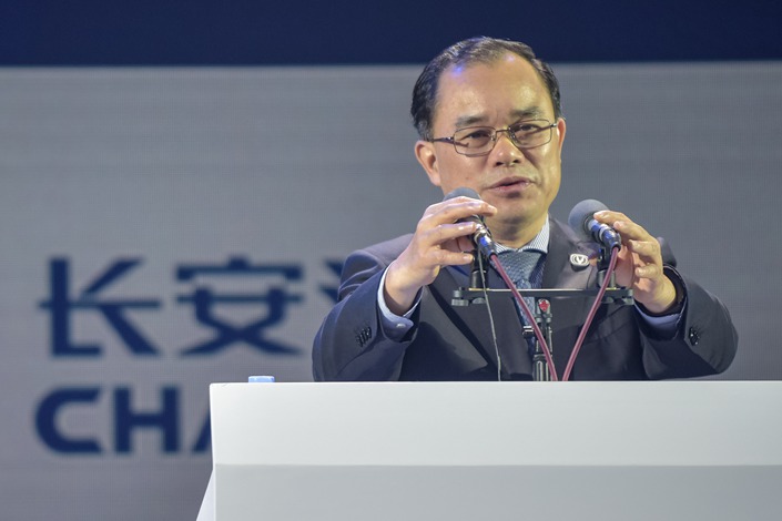 Zhu Huarong, chairman of Chongqing Changan Automobile, says the government and industry organizations should collaborate on a timeline for the nationwide phasing out of fossil-fuel vehicle sales. Photo: VCG