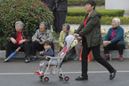 中国人口老龄化趋势和当前养老保障体系有哪些特点｜银龄