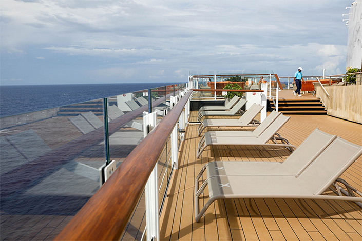 The Sunset Bar on the Celebrity Edge cruise ship, the first revenue-earning cruise to depart from the U.S. after a pandemic-induced hiatus, traveling to Puerto Maya, Mexico, on June 27, 2021. Photo: Bloomberg