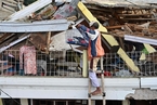 印尼5.6级地震死亡人数已逾百 遇难者中多为学童