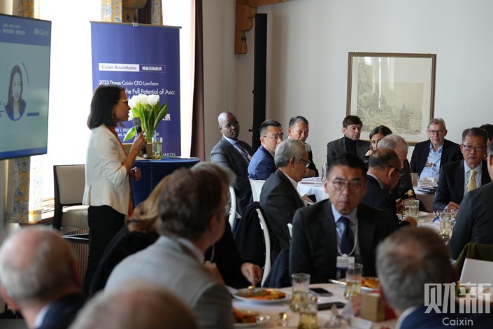 On Jan. 17, Davos-Caixin CEO Lunch in Switzerland. Photo: Caixin