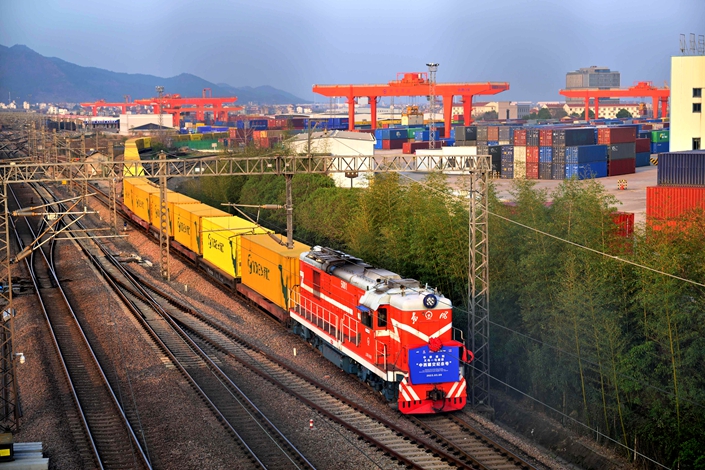 A train operating on the China-Europe freight route departs from Yiwu, Zhejiang on March 9th. It was headed for Madrid, Spain. Photo: VCG