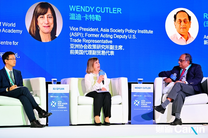 Former U.S. trade official Wendy Cutler speaks about Washington’s efforts to reengage with China at the Asia New Vision Forum in Singapore. Photo: Caixin