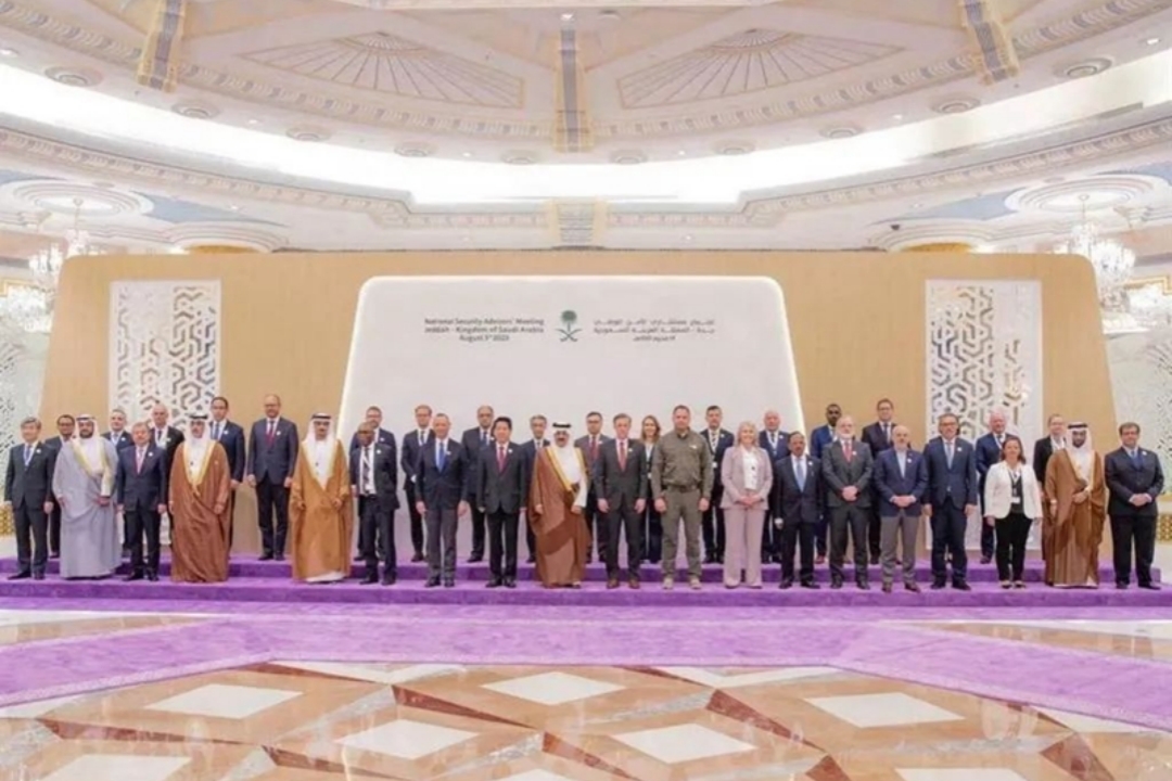 Diplomats from some 40 countries take a group photo after attending Ukraine peace talks on Sunday in Jeddah, Saudi Arabia. Photo: Xinhua News Agency