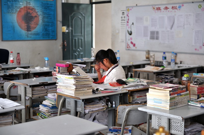 A student prepping for the country’s arduous college entrance examination studies at a high school in Yinchuan, Northwest China’s Ningxia Hui autonomous region. Photo: VCG