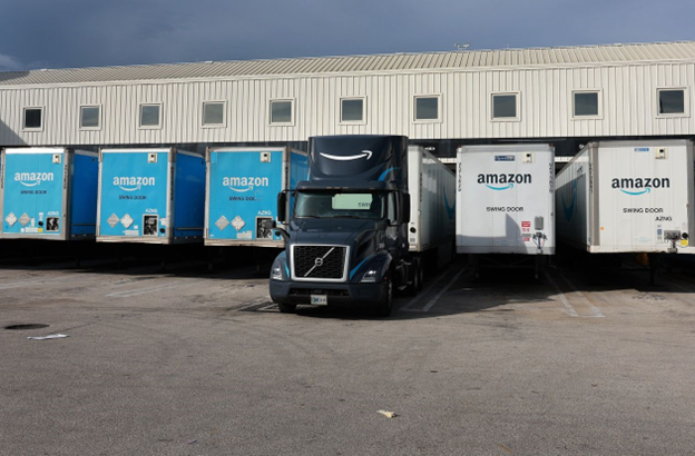Amazon delivered more than 13 million packages on an average day in the U.S. last year, according to company data.  Photo: Joe Raedle/Getty ImagesGES