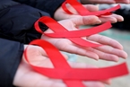 世界艾滋病日：20年间，中国艾滋病流行率持续上升｜健保