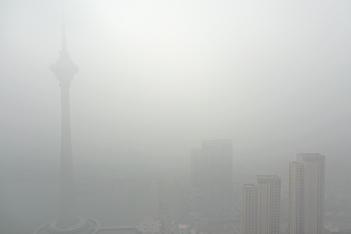 On Tuesday, Tianjin experienced severe air pollution with visibility of less than 50 meters in some areas. Photo: VCG