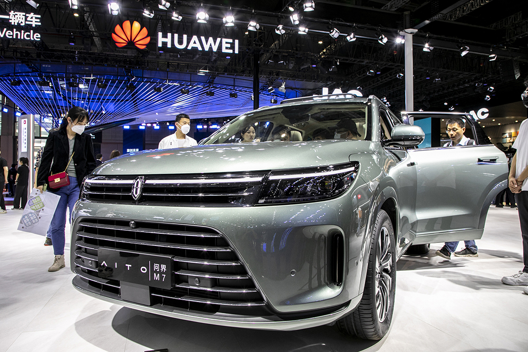 On April 21, 2023, at the Shanghai Auto Show, the Aito M7 was displayed at the Huawei Auto booth. Photo: VCG