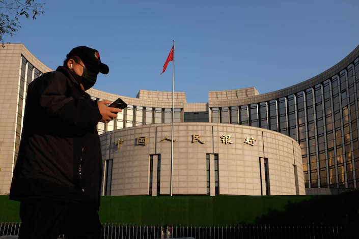 Foreign institutional investor holdings of bonds in China’s interbank market fell from a record 4 trillion yuan in 2021 to 3.19 trillion yuan at the end of September.