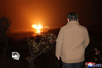 视线｜朝鲜宣布第三次试射卫星顺利入轨 金正恩到场观摩