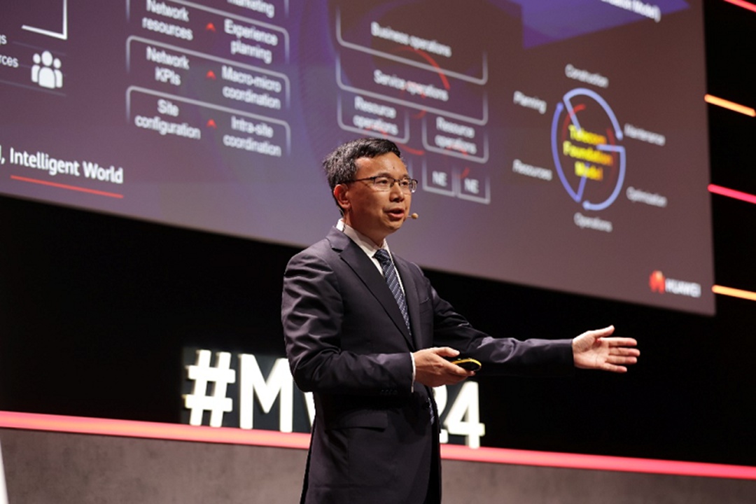 Huawei executive Yang Chaobin unveils the Telecom Foundation Model at the MWC Barcelona mobile tech expo on Monday. Photo: Huawei