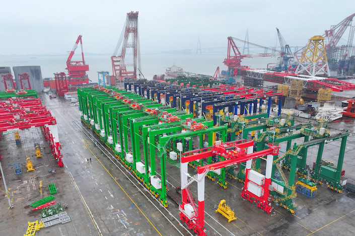 Cranes manufactured by Shanghai Zhenhua Heavy Industries Co. Ltd.’s Nantong subsidiary.