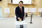 尹锡悦所属执政党在韩国国会改选中大败 李在明再战总统大选机率提高